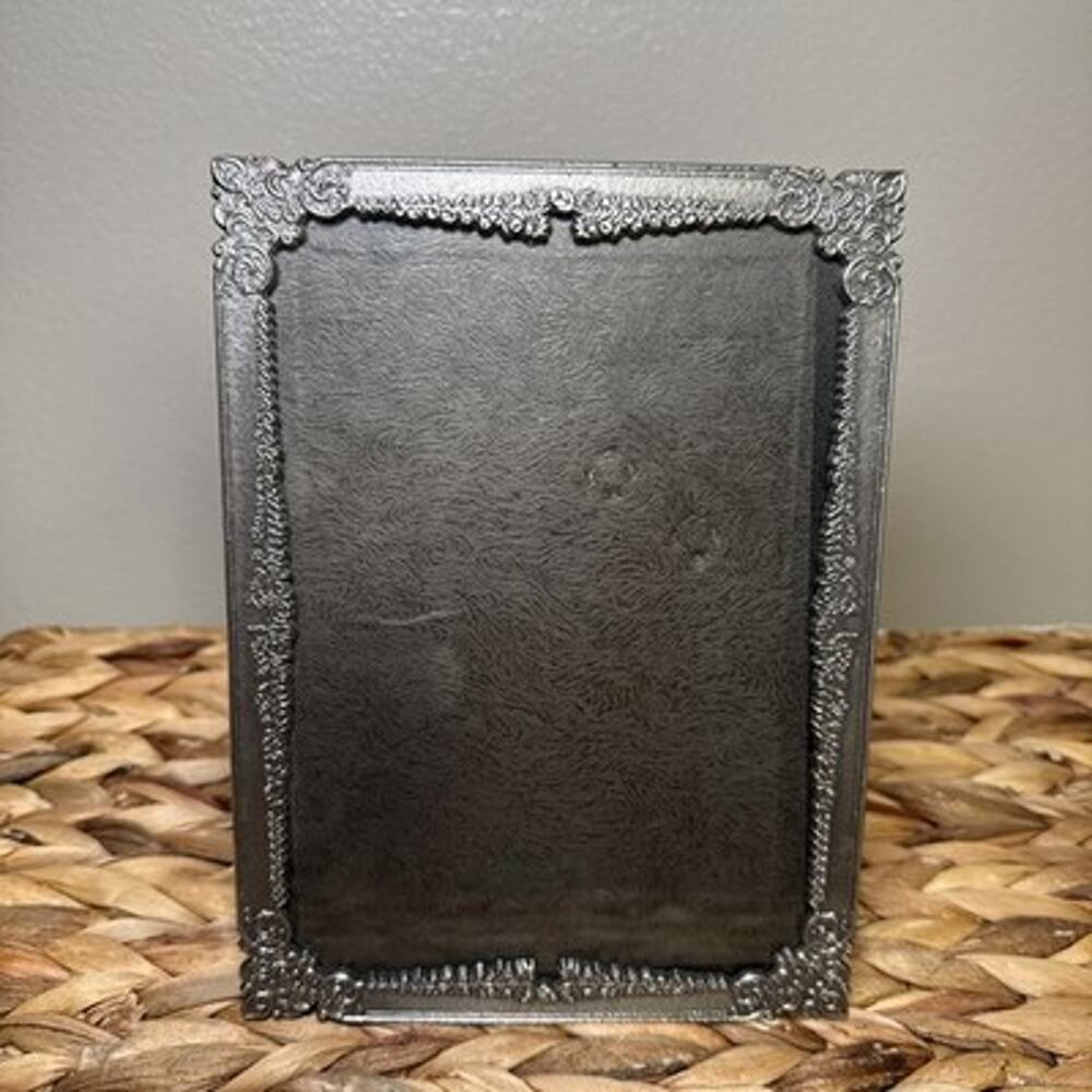 Vintage Silver Gray Tone Ornate Metal Picture Frame 5x7 Glass Floral Easel Back